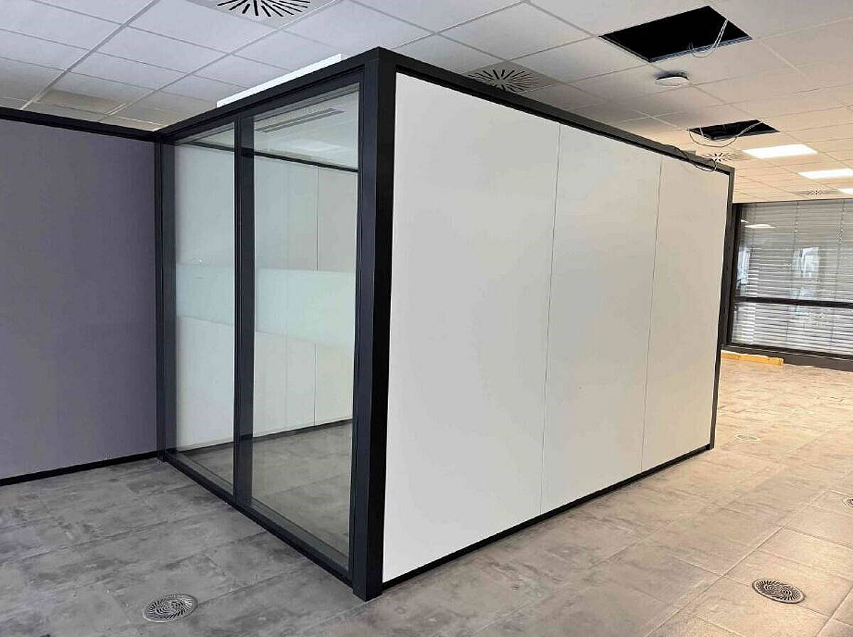 Raum-in-Raum System / Lindner 'Cube Duo' / 2,71 x 2,7 x 4,05 m