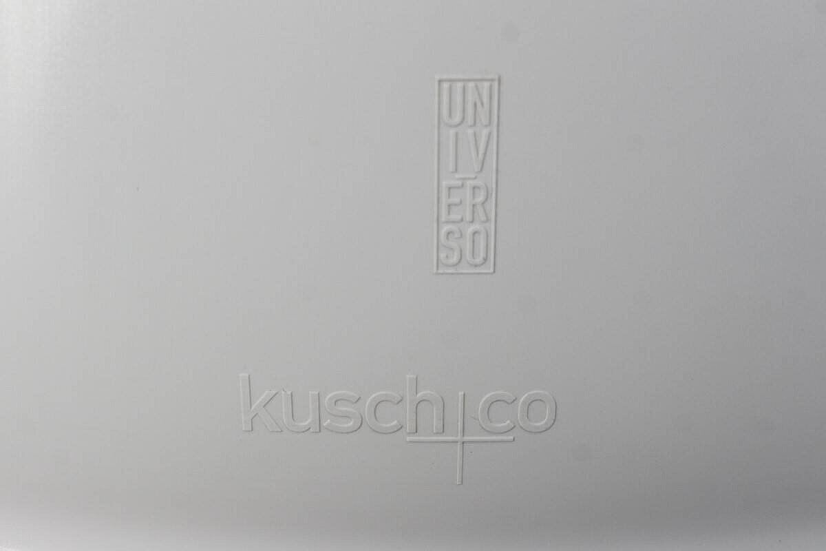 Stapelstuhl / Freischwinger / Kusch + Co 'uni_verso' / weiß / Sitzkissen orange