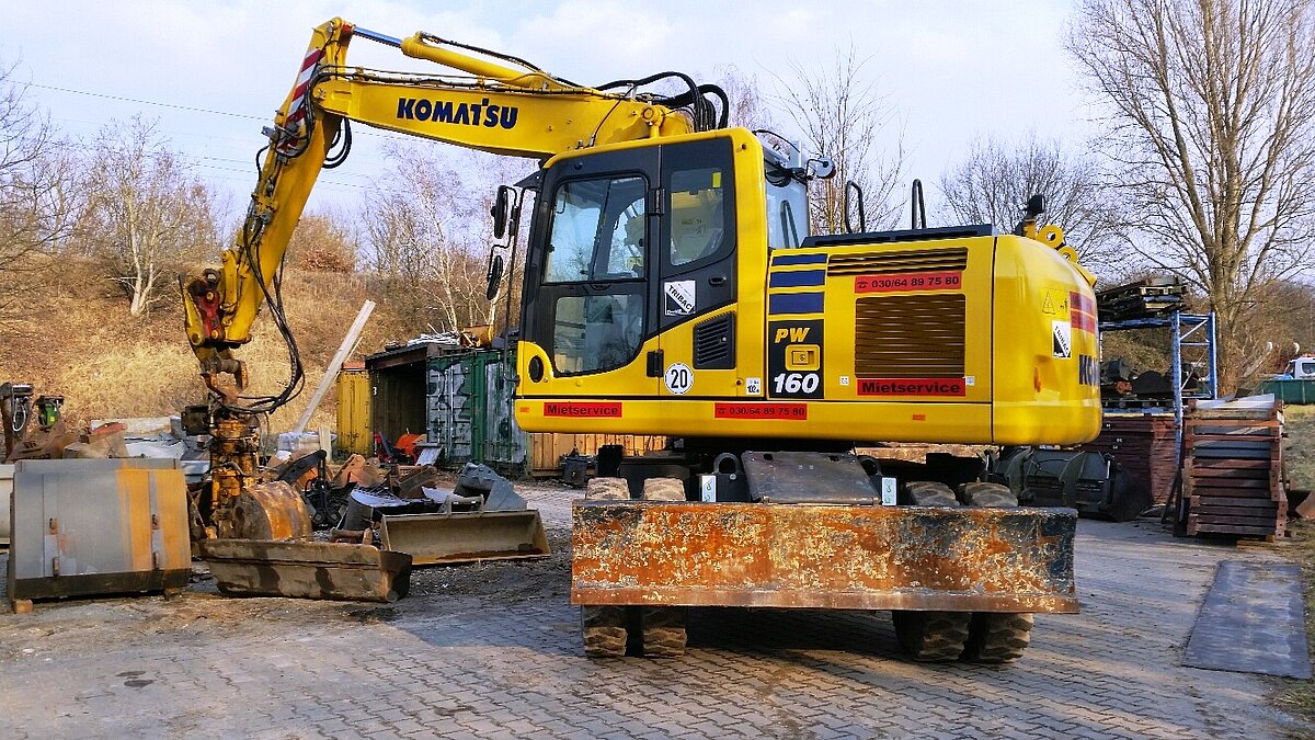 Komatsu, PW160-10