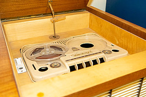 DDR Multifunktionsschrank