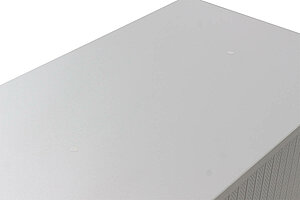 Sideboard / Ophelis Pfalzmöbel / weiß / Querrolllade mit Akustiklochung / Sockel silber