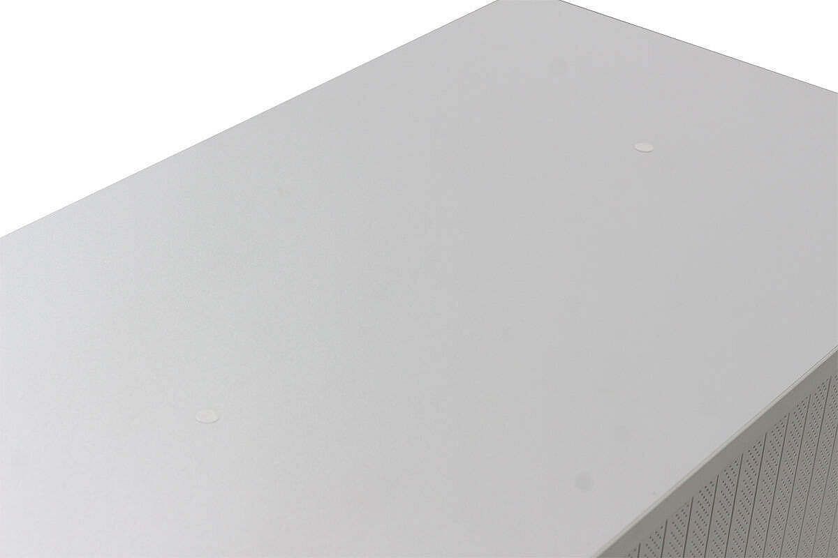 Sideboard / Ophelis Pfalzmöbel / weiß / Querrolllade mit Akustiklochung / Sockel silber