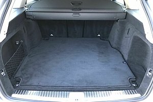 Mercedes-Benz C 180 T 7G-TRONIC Avantgarde Navigation