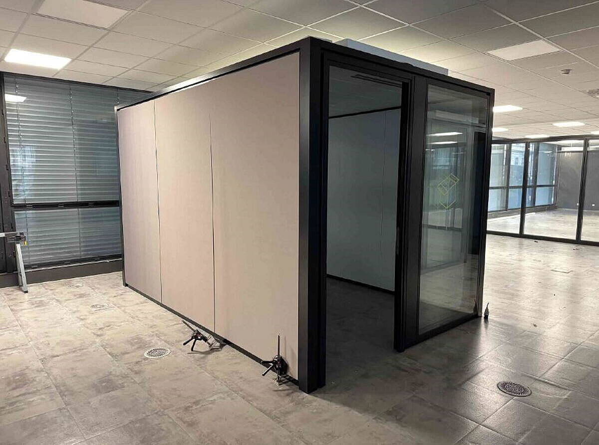 Raum-in-Raum System / Lindner 'Cube Duo' / 2,71 x 2,7 x 4,05 m