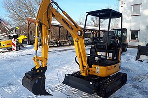 Komatsu, PC16R-3HS F