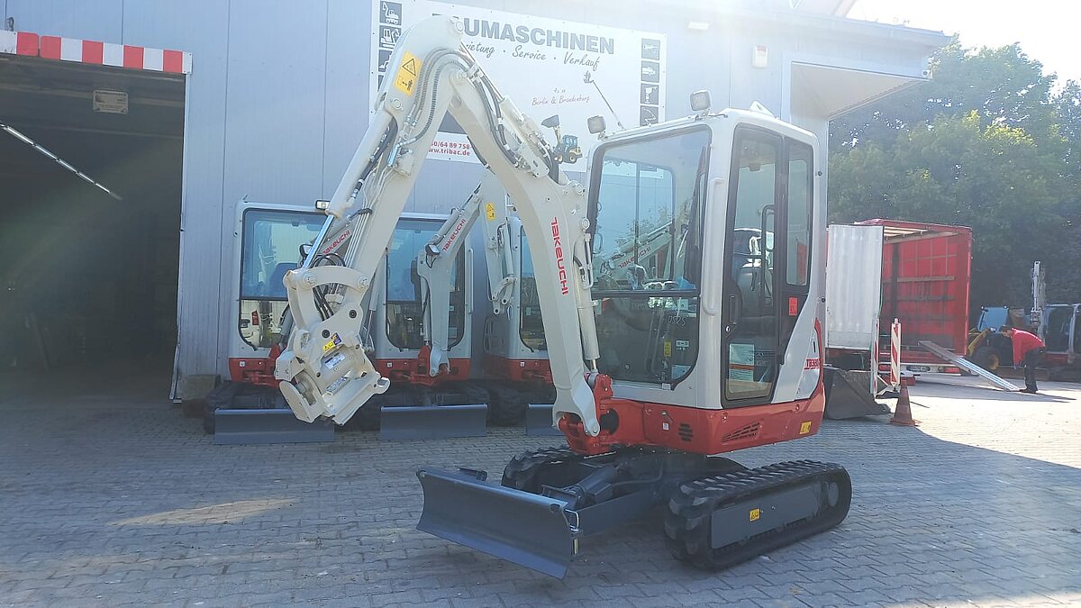 Takeuchi, TB320