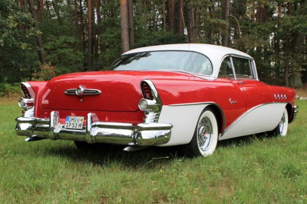 Buick Riviera Super Series 50 Hardtop Coupe V8 5,2L