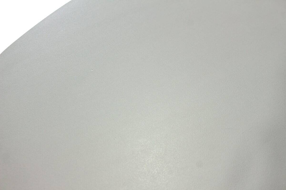 Konferenztisch / VS Büromöbel / weiß / 210 x 100 cm / Tellerfüße schwarz