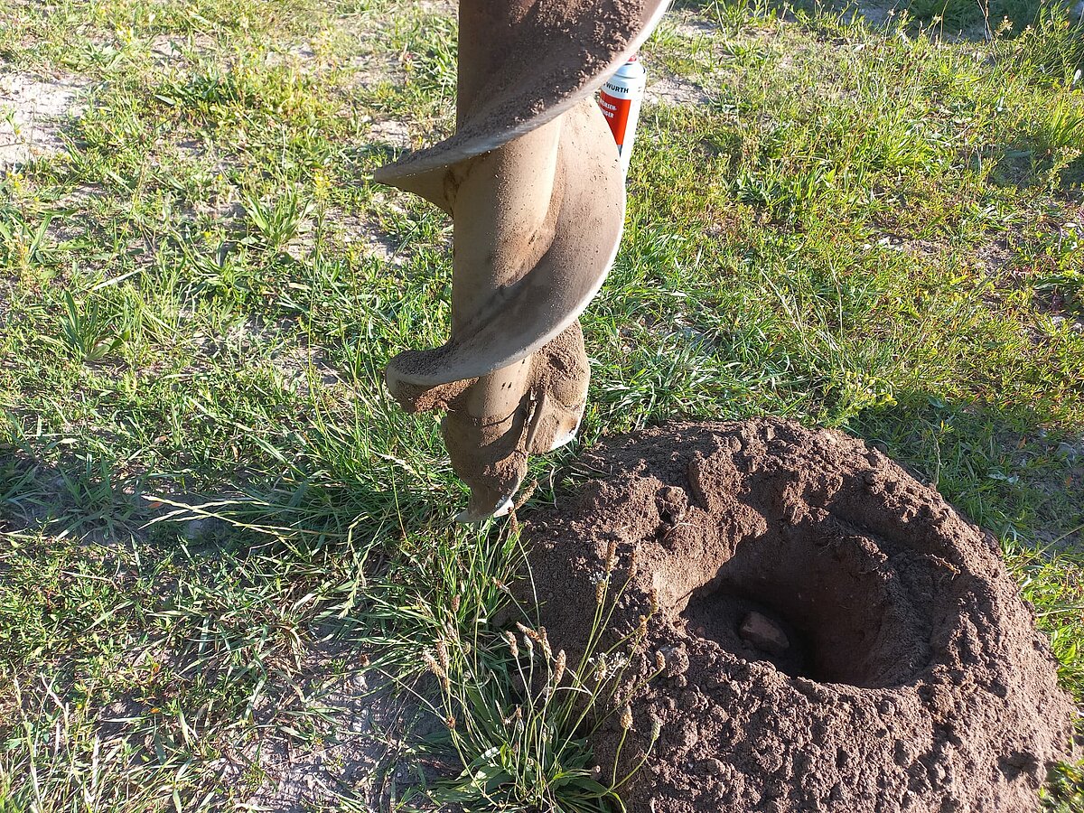 Komatsu, PC16R-3HS K