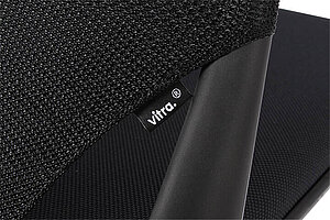 Besucherstuhl / vitra 'MedaSlim' / schwarz/chrom / stapelbar