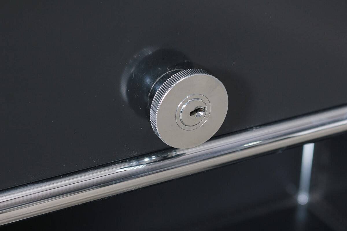 Sideboard / USM Haller / graphitschwarz / 3 Ordnerhöhen