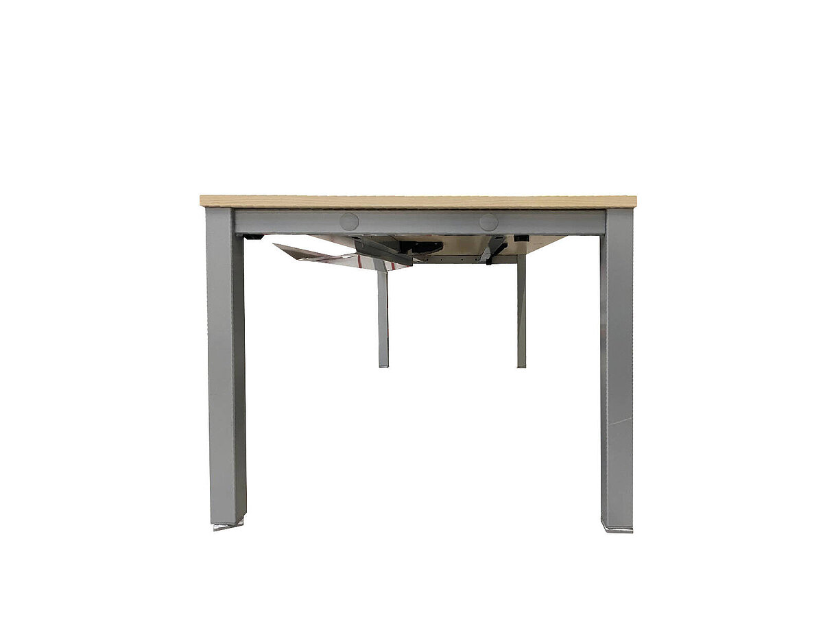 Schreibtisch / König & Neurath 'Basic 4' / 160 x 80 cm / ahorn / höhenverstellbar