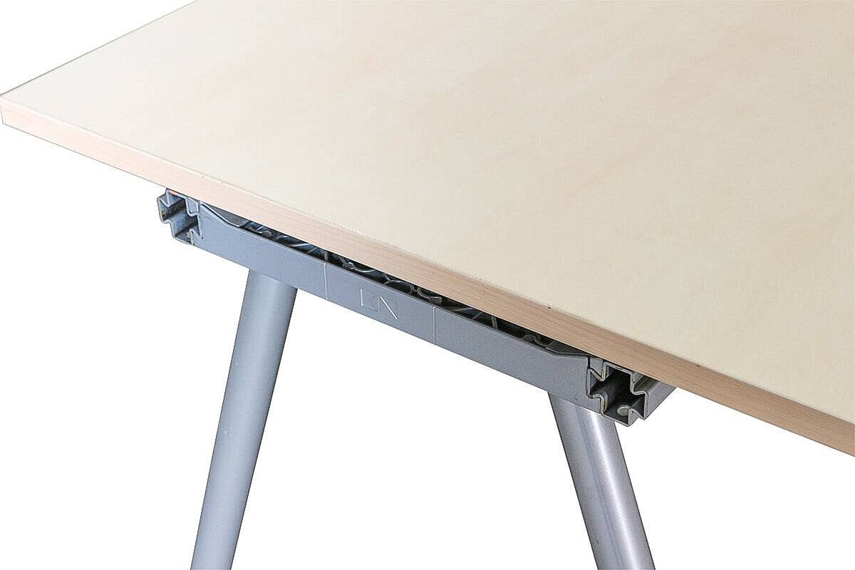 Schreibtisch / König & Neurath 'UNO.S' / grau / 160 x 80 cm