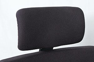 Bürodrehstuhl / Dauphin '@Just' / Kopfstütze / schwarz / antibakterielle Armauflagen / Teppichbodenrollen