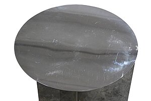Beistelltisch / HAY 'Slit Table Round' / spiegelpoliert silber