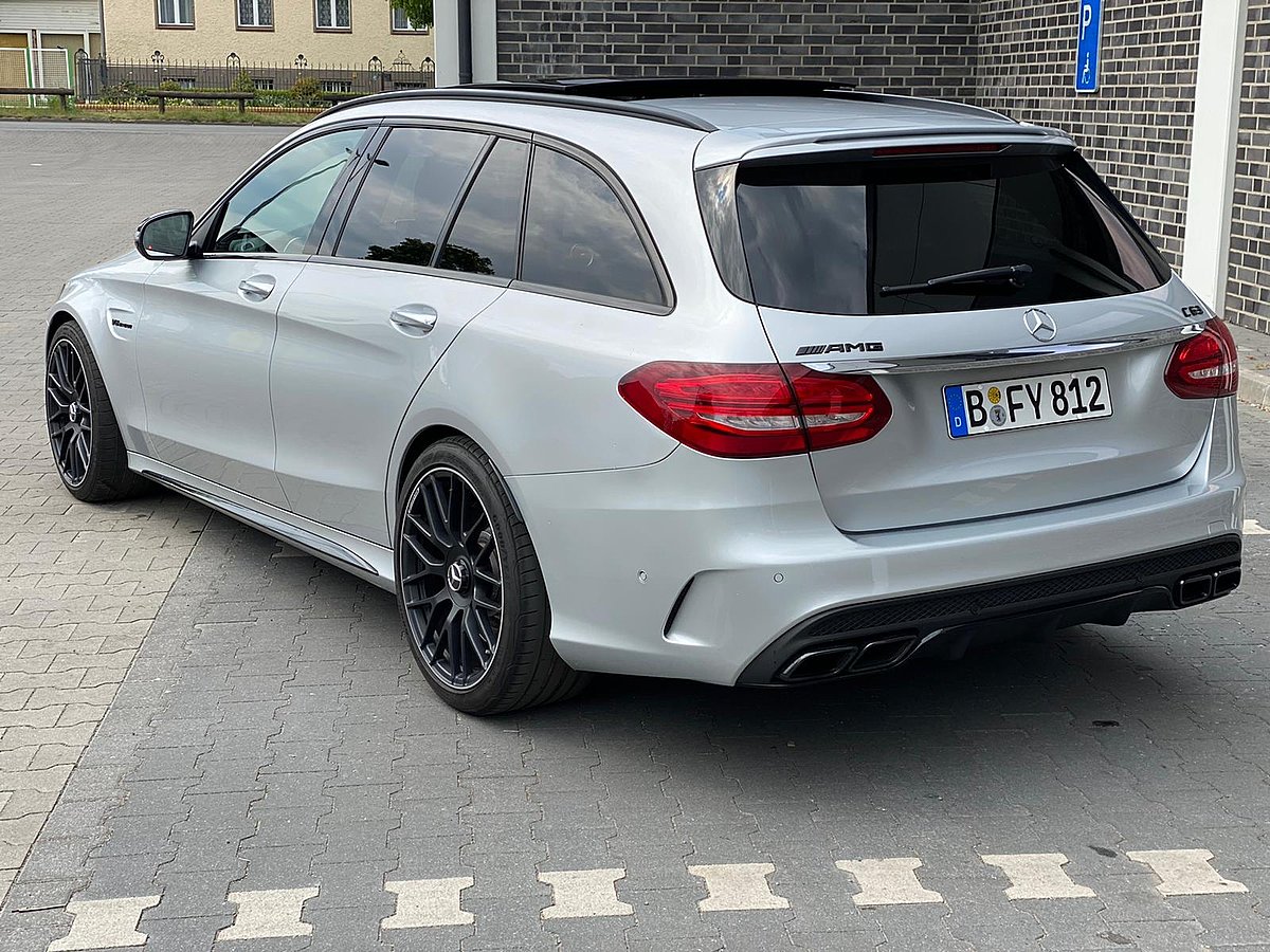 Mercedes-Benz C 63 AMG