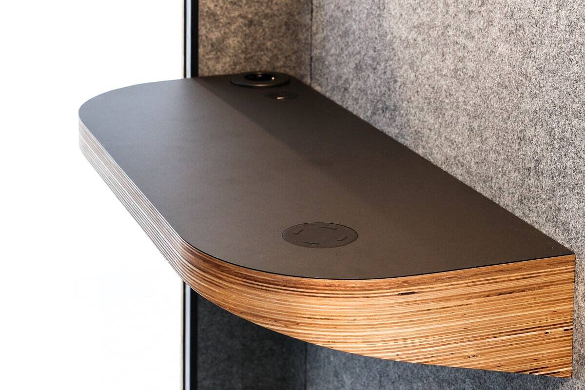 Neuwertig / MuteDesign 'Space S' / Telefonkabine