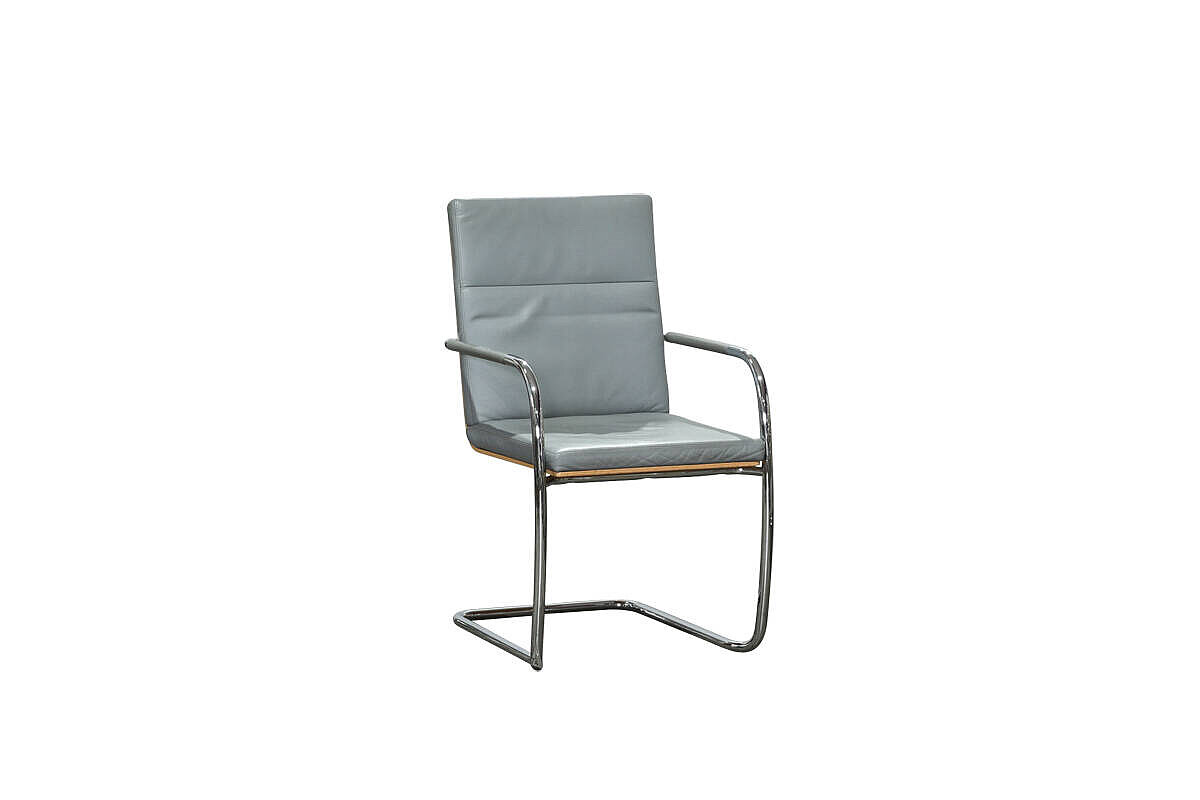 Freischwinger / Thonet 'S 61' / Leder grau / Holzrücken / stapelbar