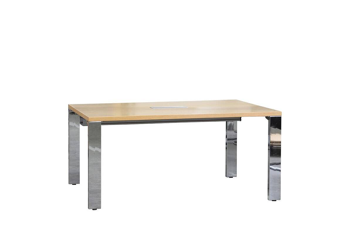 Besprechungstisch / Haworth / eiche hell / 160 x 100 cm / Turnbox mittig / 3 x Schuko, 2 x RJ