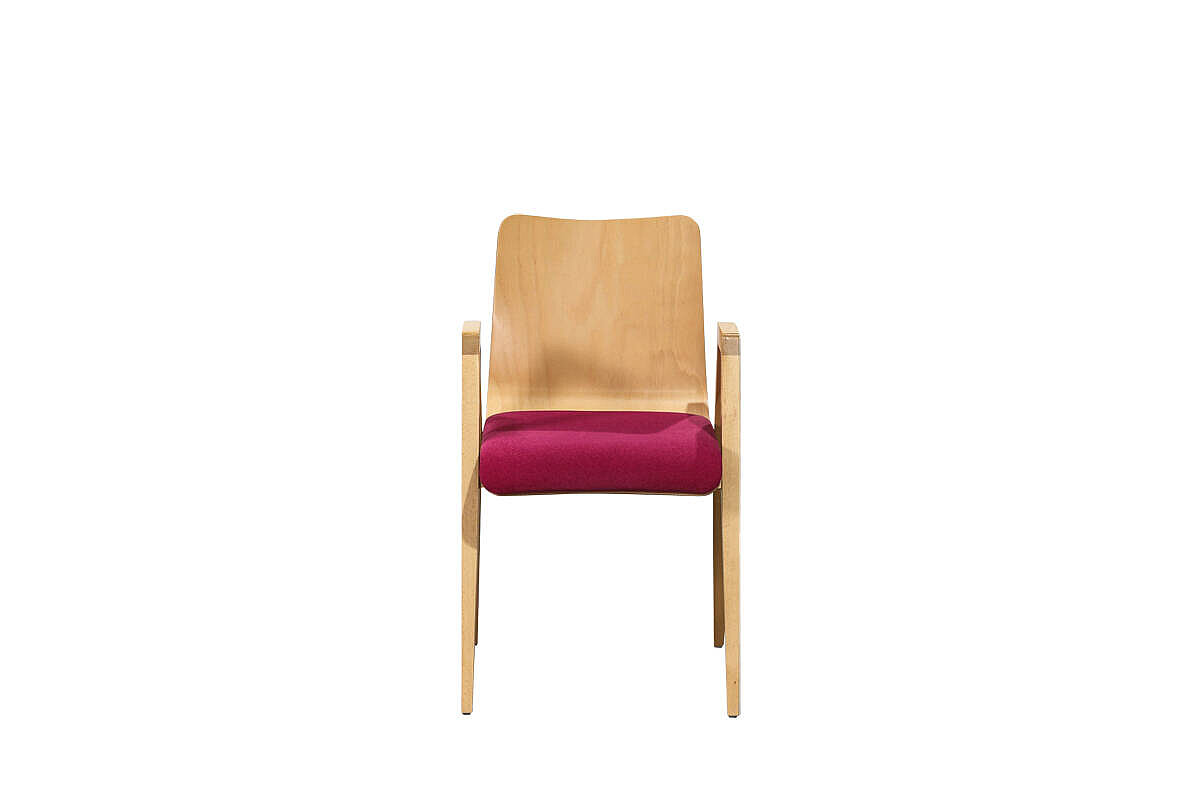 Stapelstuhl / Besucherstuhl / Paged 'LINK' / Sitzschale buche / Sitzkissen magenta / Armlehnen