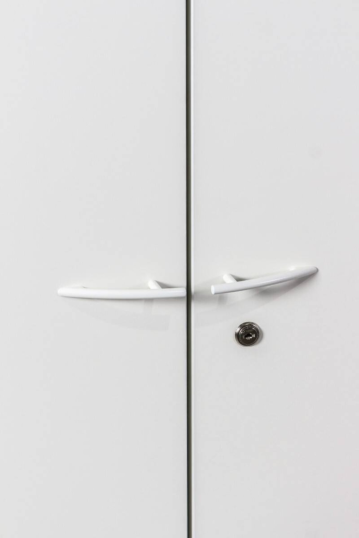 Neuwertig / Aktenschrank / König & Neurath 'ACTA.CLASSIC' / Flügeltürenschrank / weiß / 80 cm / 5 Ordnerhöhen