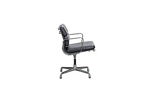 Konferenzstuhl / vitra 'Aluminium Chair EA 208' / Soft Pad / Leder asphalt
