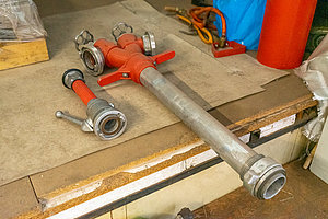 verschiedene Feuerwehr-Ausrüstungsgegenstände