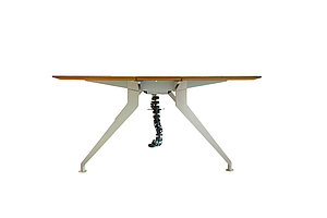 Konferenztisch / Steelcase '4.8 four point eight' / Amerikanisch Nussbaum / 480 x 150 cm