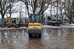 Mecalac, MCL8