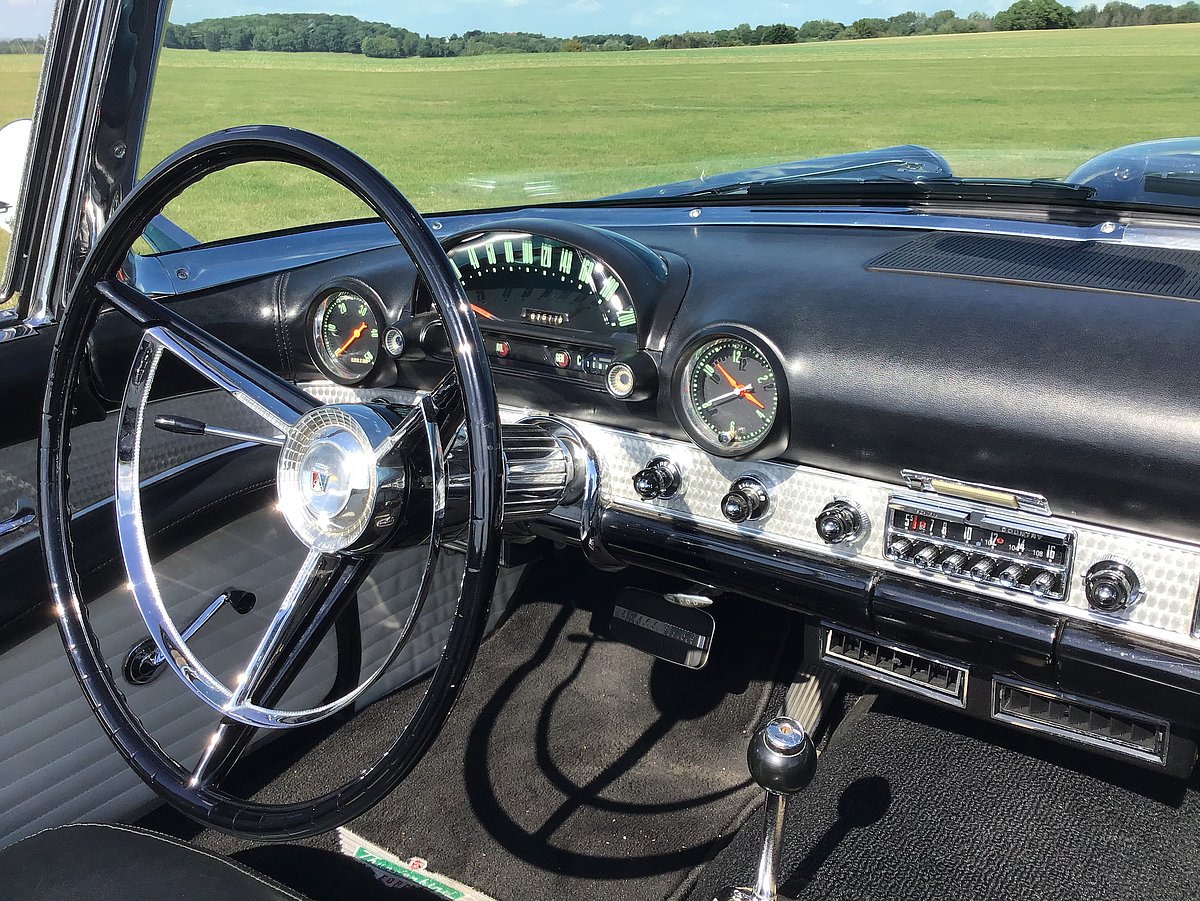 Klassischer Thunderbird der ersten Serie
