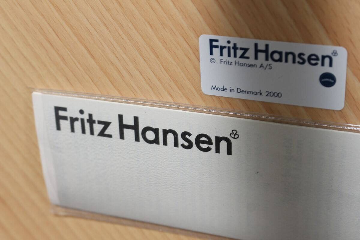 Beistelltisch / Fritz Hansen 'CIRCULAR' / 75 cm Durchmesser