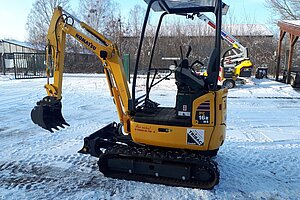 Komatsu, PC16R-3HS F