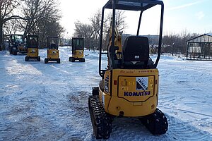 Komatsu, PC16R-3HS F