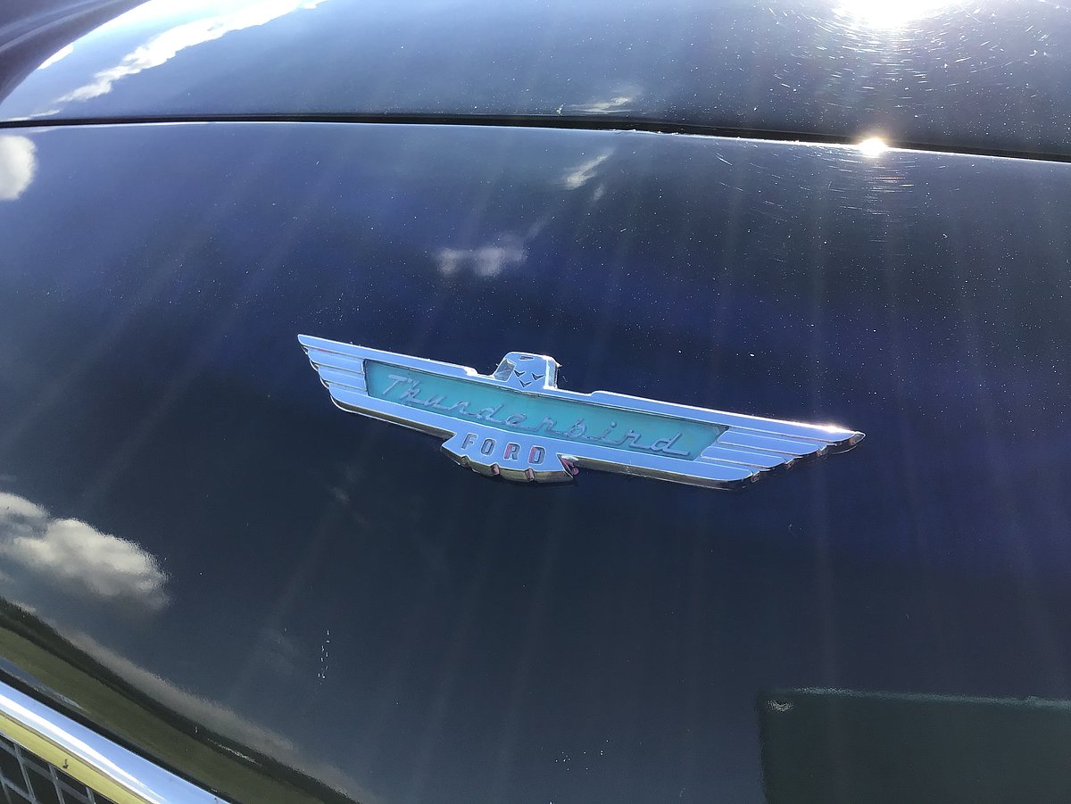 Klassischer Thunderbird der ersten Serie