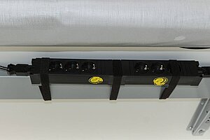 Schreibtisch / VS Büromöbel / weiß / 120 x 80 cm