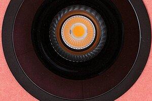 Neuwertig / Akustische LED-Hängeleuchte / PROLICHT/Molto Luce / pink / 120 cm