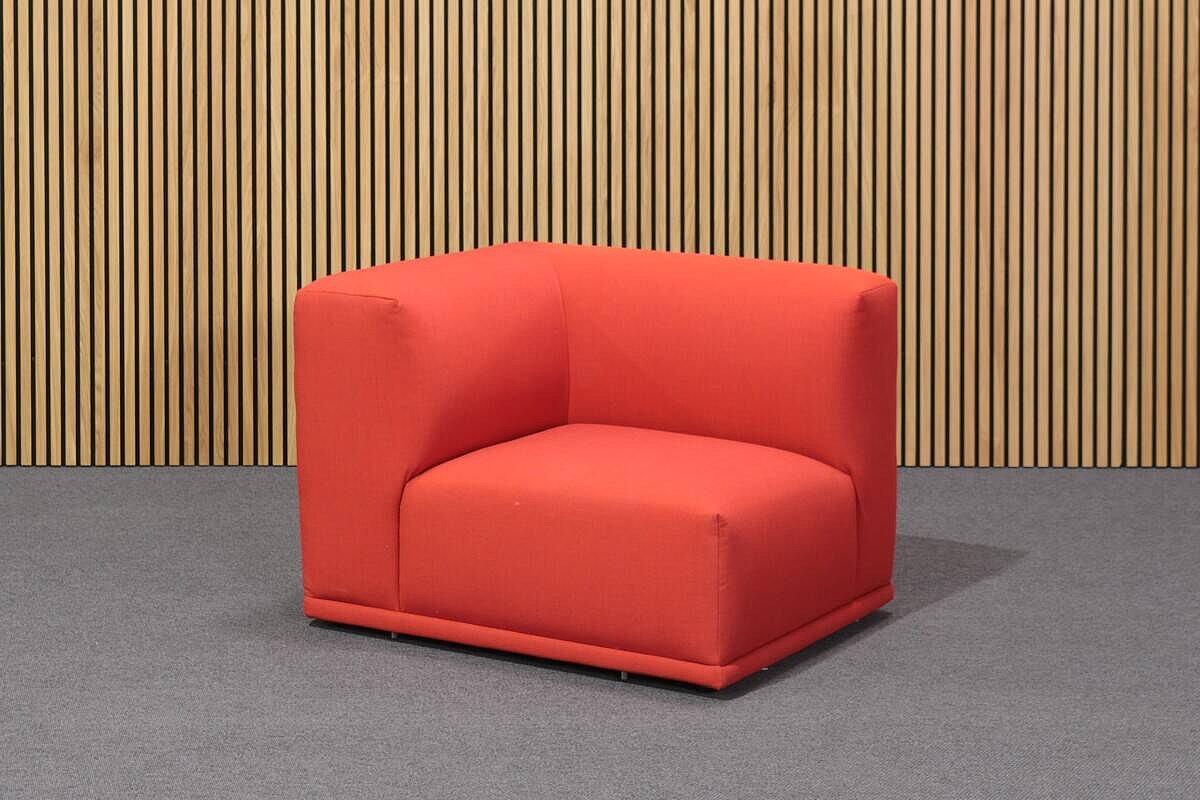 Neuwertig / MUUTO 'Connect' / Stoff Remix / Farbe 643 rot - Variante 5 - Modul E, D + E
