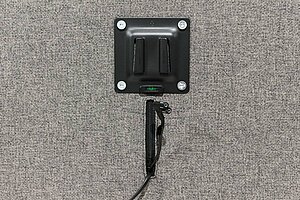 Neuwertig / Raum-in-Raum-System / Besprechungsinsel / Haworth 'Riverbend & Pebble' / Akustik-Trennwände / 6 Personen