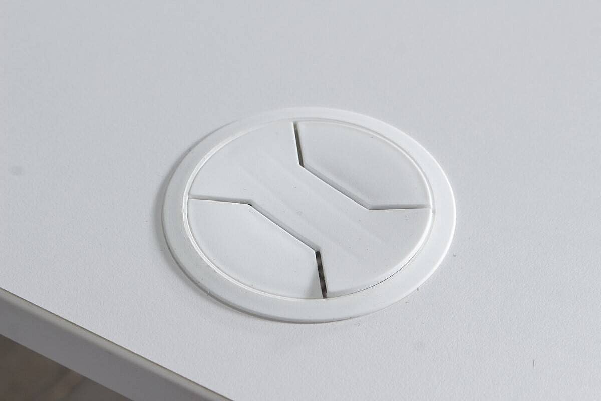 Steh-Sitz-Schreibtisch / Kinnarps 'Polaris Serie P' / weiß / 160 x 80 cm