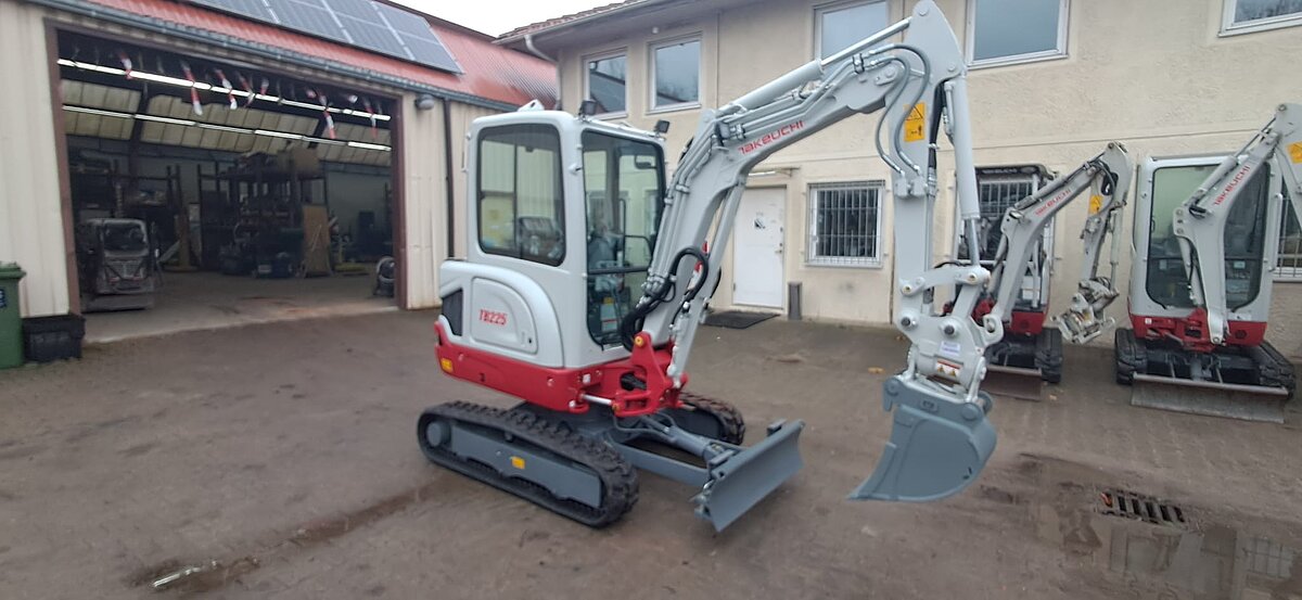 Takeuchi, TB225