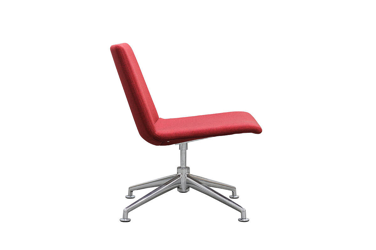 'Fina Lounge' Sessel in rot - Design: Wolfgang C.R. Mezger / NP 808 EUR