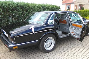 englisches Auto, Fast-Oldtimer, Jaguar XJ 81 Daimler Double Six