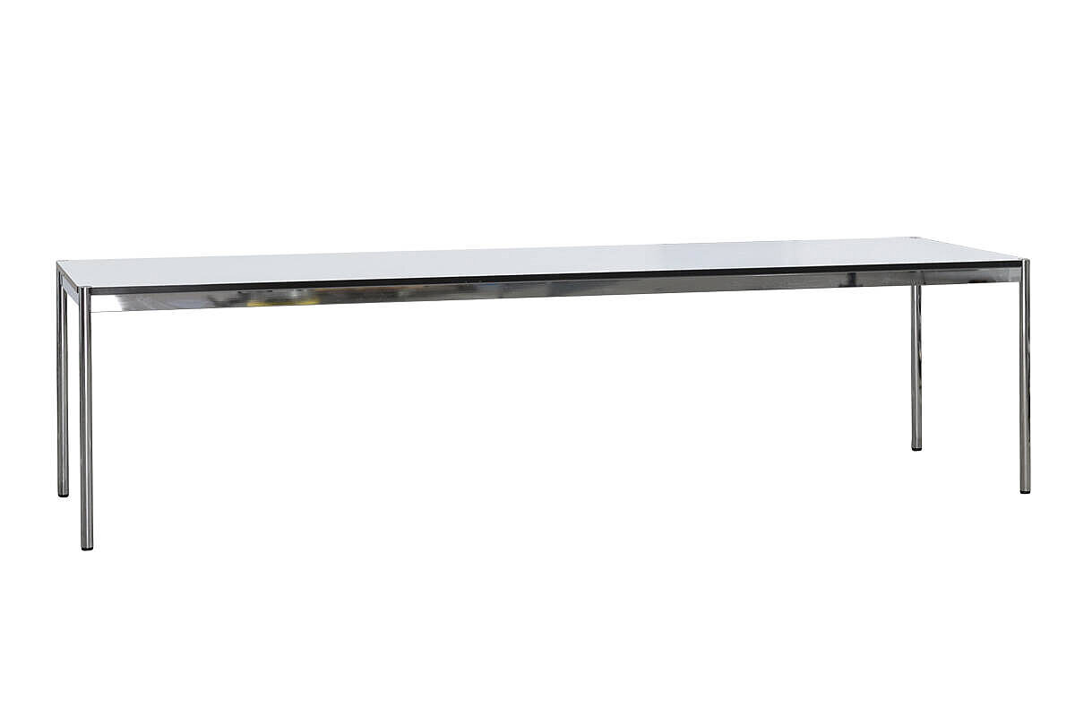 Besprechungstisch / USM Haller / 297 x 75 cm / perlgrau/schwarzer Umleimer