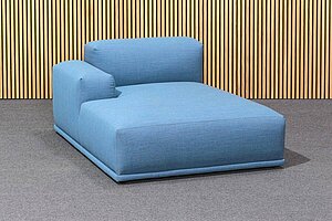 Neuwertig / MUUTO 'Connect' / Schlafcouch / Stoff Remix / Farbe 743 blau