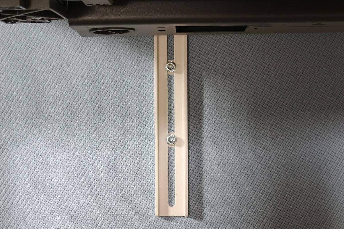 Paneel / König & Neurath 'FLYBY' / 180 cm / Stoff hellblau / inkl. Klemmhalter weiß