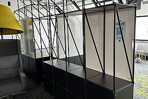 Stauraummöbel / System 180 / schwarz / 2 Ordnerhöhen / Whiteboard