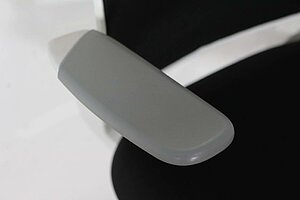 Kassenstuhl / Arbeitsstuhl / Steelcase 'Cobi Stool Counterstuhl' / Netzrücken / schwarz / NP 1029 €