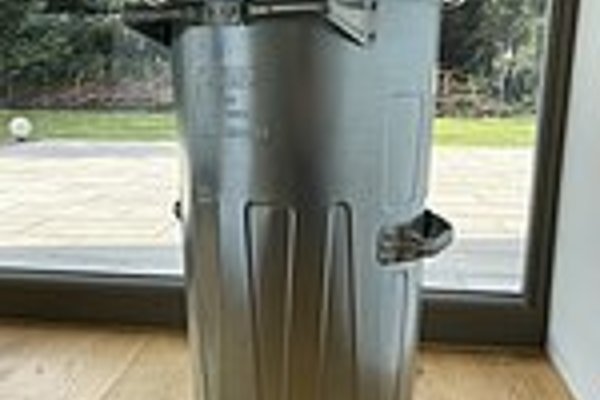 Verzinkte Tonne