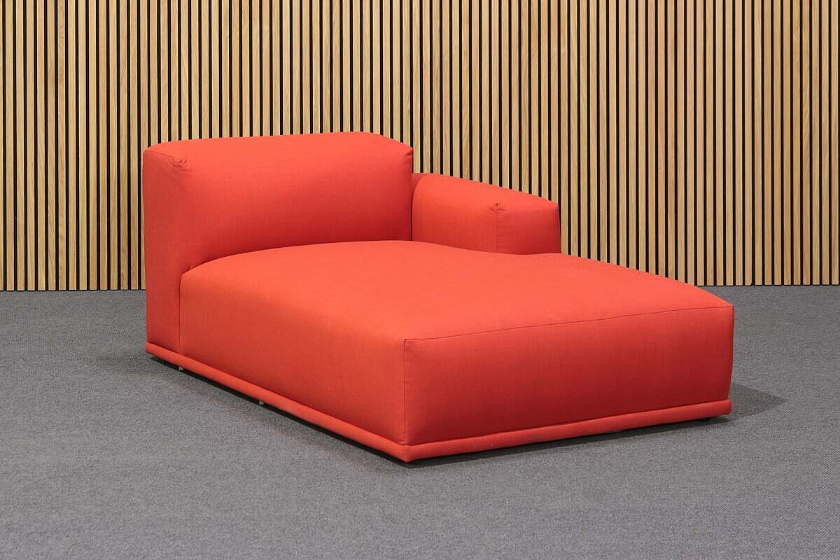 Neuwertig / MUUTO 'Connect' / Stoff Remix / Farbe 643 rot - Variante 1 - Modul J+K