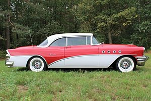 Buick Riviera Super Series 50 Hardtop Coupe V8 5,2L